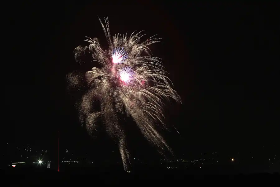 017 | 2014 | Berlin | Pyronale – Team Italien – Blick von der Field Station Teufelsberg | © carsten riede fotografie