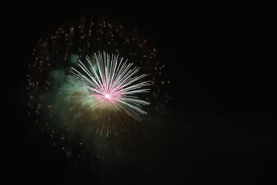 066 | 2014 | Berlin | Pyronale – Team China – Blick von der Field Station Teufelsberg | © carsten riede fotografie