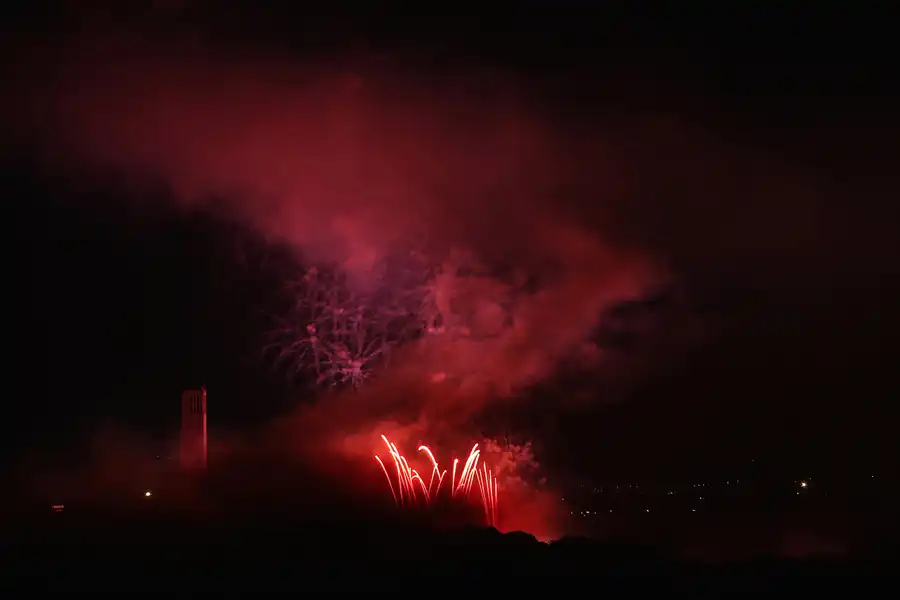 072 | 2014 | Berlin | Pyronale – Team China – Blick von der Field Station Teufelsberg | © carsten riede fotografie