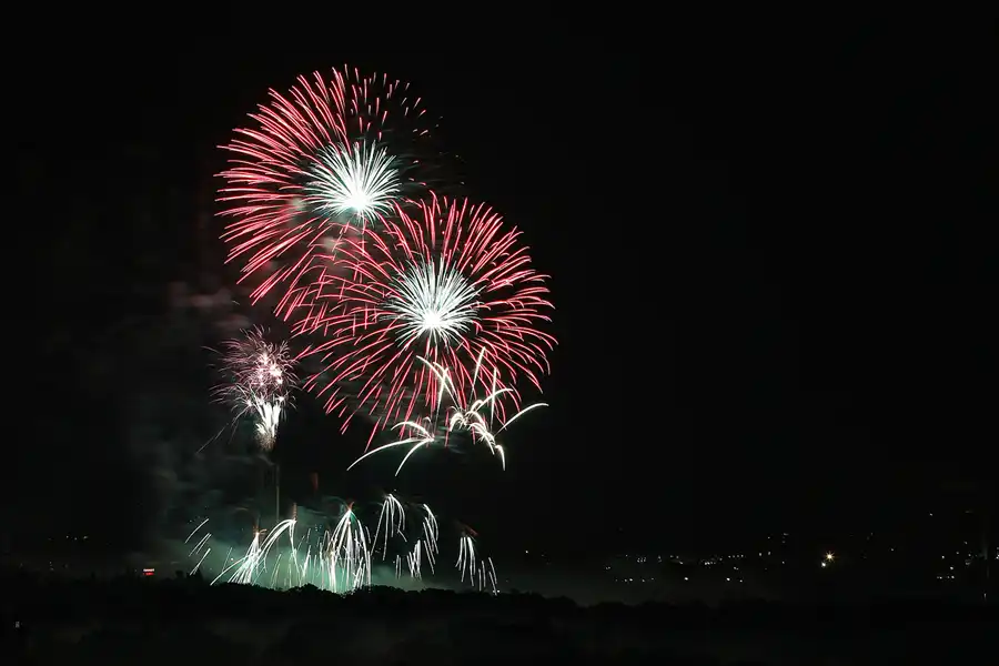 098 | 2014 | Berlin | Pyronale – Citroen Feuerwerksshow – Blick von der Field Station Teufelsberg | © carsten riede fotografie
