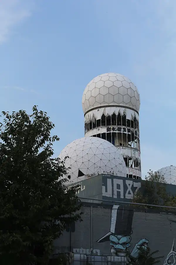 114 | 2014 | Berlin | Field Station Teufelsberg | © carsten riede fotografie