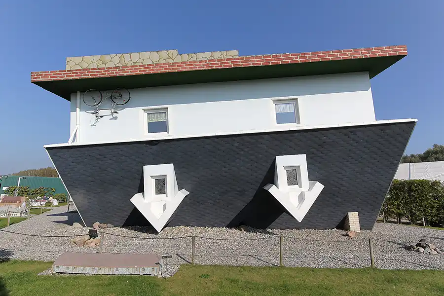 071 | 2014 | Trassenheide | Die Welt steht Kopf | © carsten riede fotografie