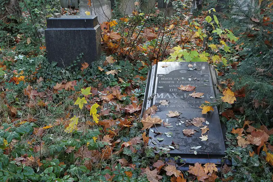 004 | 2014 | Berlin | Jüdischer Friedhof Berlin-Weissensee | © carsten riede fotografie