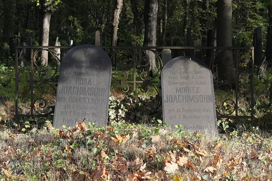 021 | 2014 | Berlin | Jüdischer Friedhof Berlin-Weissensee | © carsten riede fotografie
