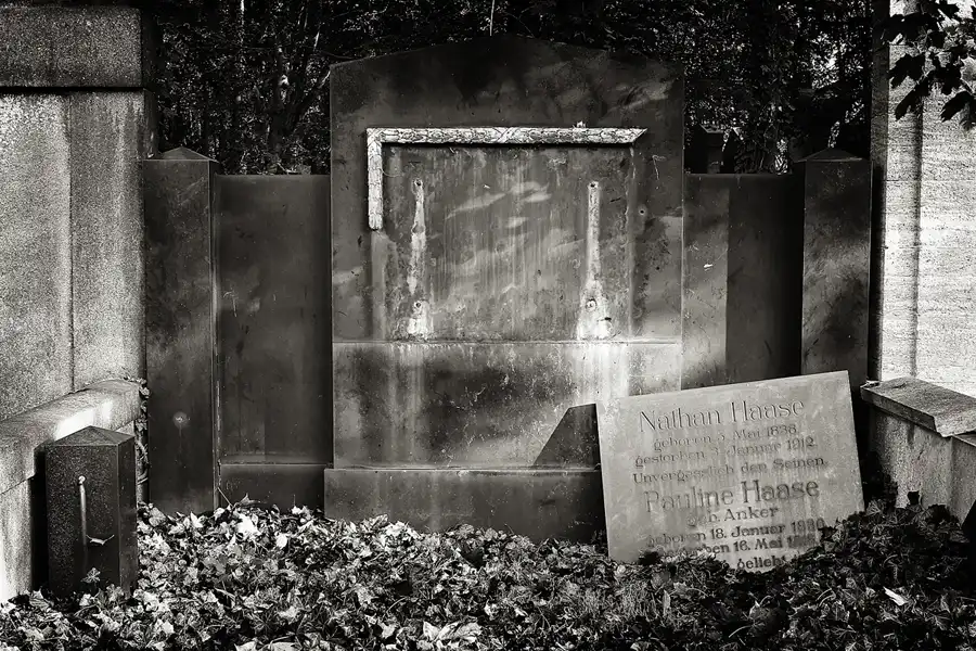 029 | 2014 | Berlin | Jüdischer Friedhof Berlin-Weissensee | © carsten riede fotografie