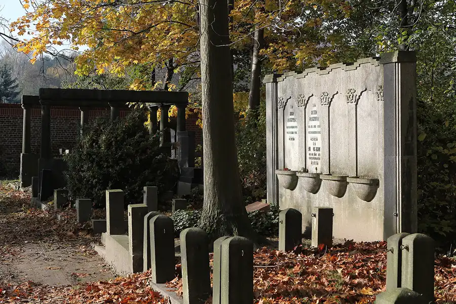 050 | 2014 | Berlin | Jüdischer Friedhof Berlin-Weissensee | © carsten riede fotografie
