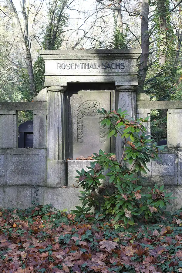 063 | 2014 | Berlin | Jüdischer Friedhof Berlin-Weissensee | © carsten riede fotografie