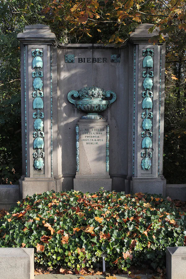033 | 2014 | Berlin | Jüdischer Friedhof Berlin-Weissensee | © carsten riede fotografie