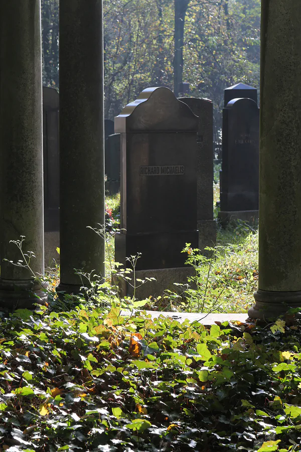 097 | 2014 | Berlin | Jüdischer Friedhof Berlin-Weissensee | © carsten riede fotografie