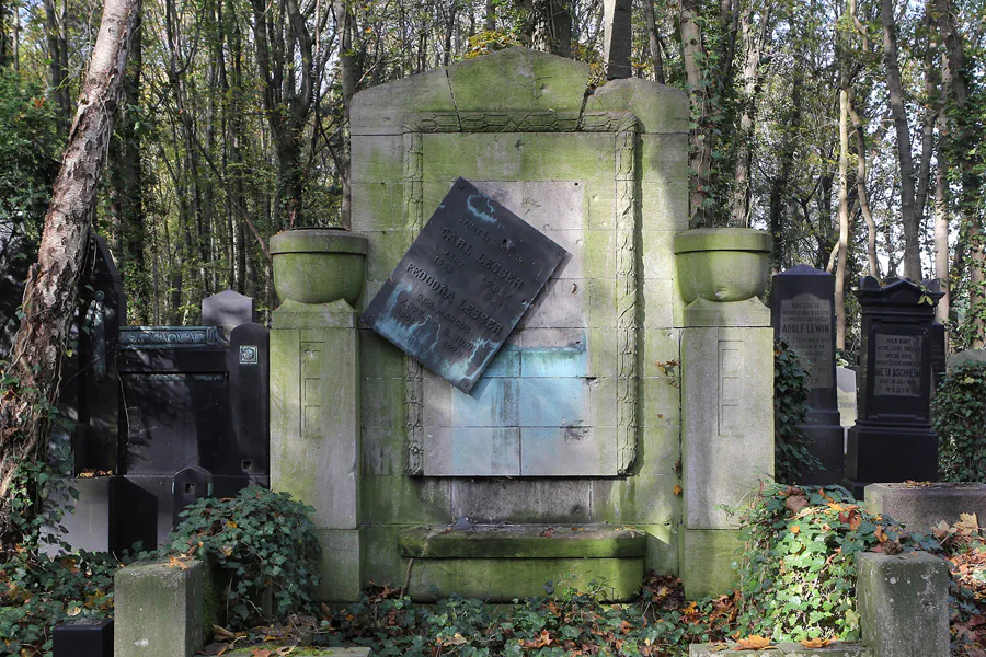 114 | 2014 | Berlin | Jüdischer Friedhof Berlin-Weissensee | © carsten riede fotografie