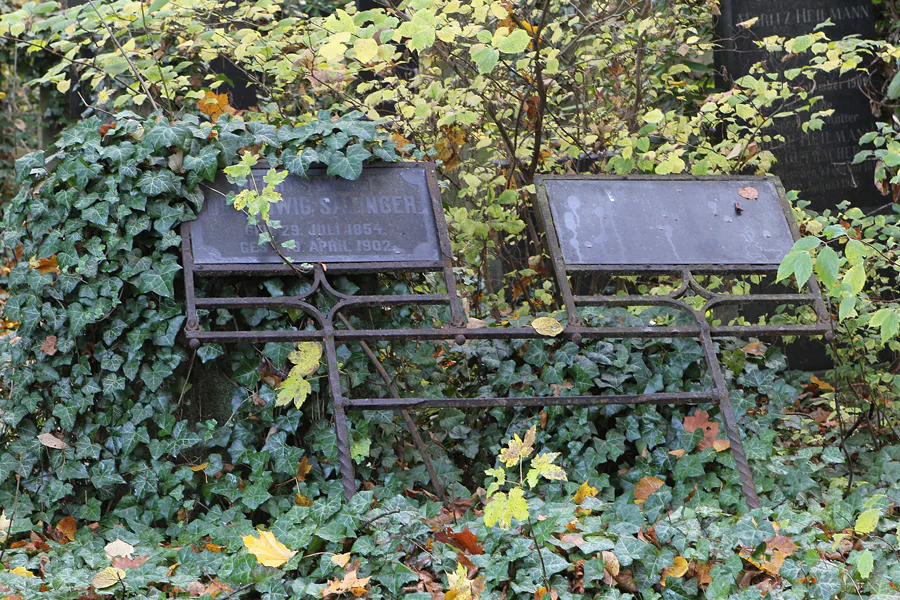 121 | 2014 | Berlin | Jüdischer Friedhof Berlin-Weissensee | © carsten riede fotografie