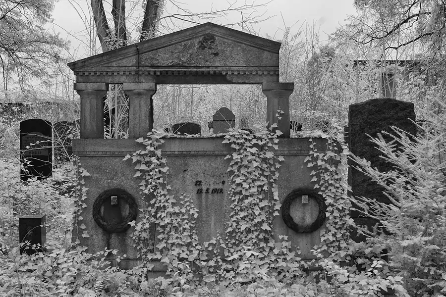 037 | 2014 | Berlin | Jüdischer Friedhof Berlin-Weissensee | © carsten riede fotografie