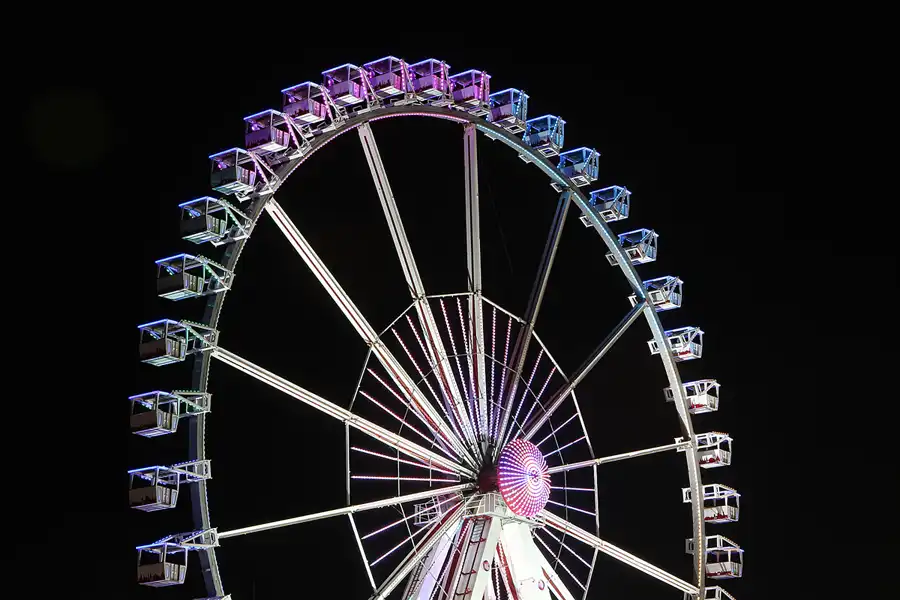 003 | 2014 | Berlin | Weihnachtsmarkt am Alexa | © carsten riede fotografie