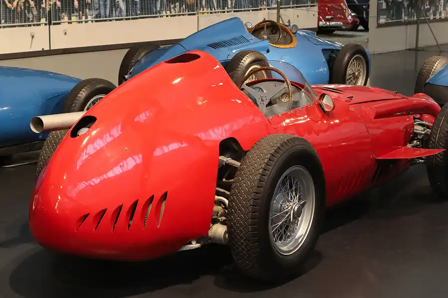 180 | 2014 | Mulhouse | Cité De l´Automobile – Collection Schlumpf | © carsten riede fotografie