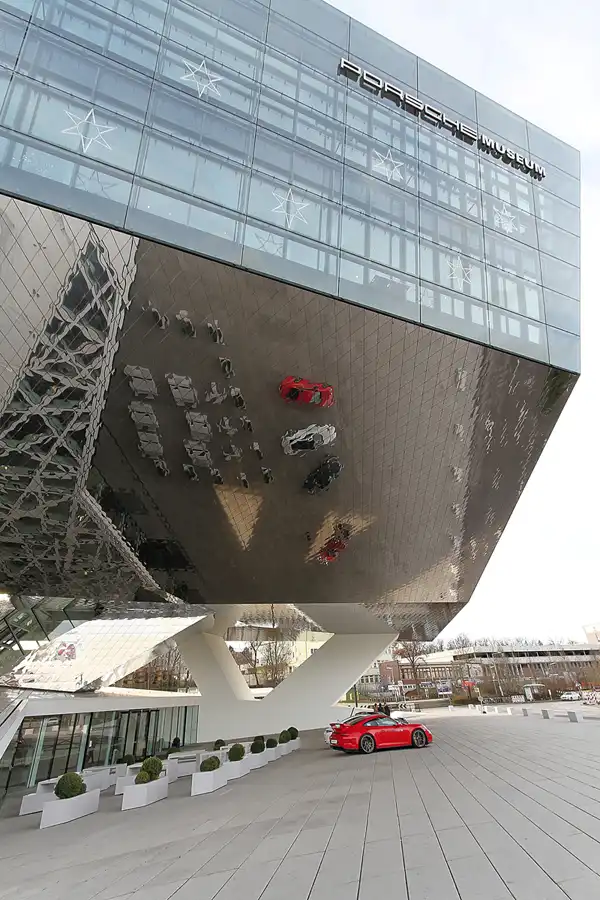 004 | 2014 | Stuttgart | Porsche Museum | © carsten riede fotografie