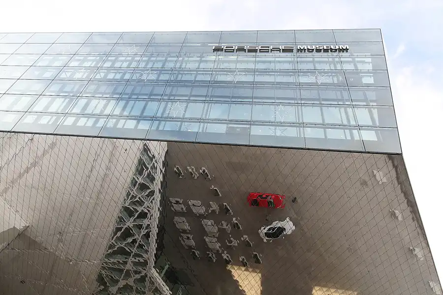 005 | 2014 | Stuttgart | Porsche Museum | © carsten riede fotografie