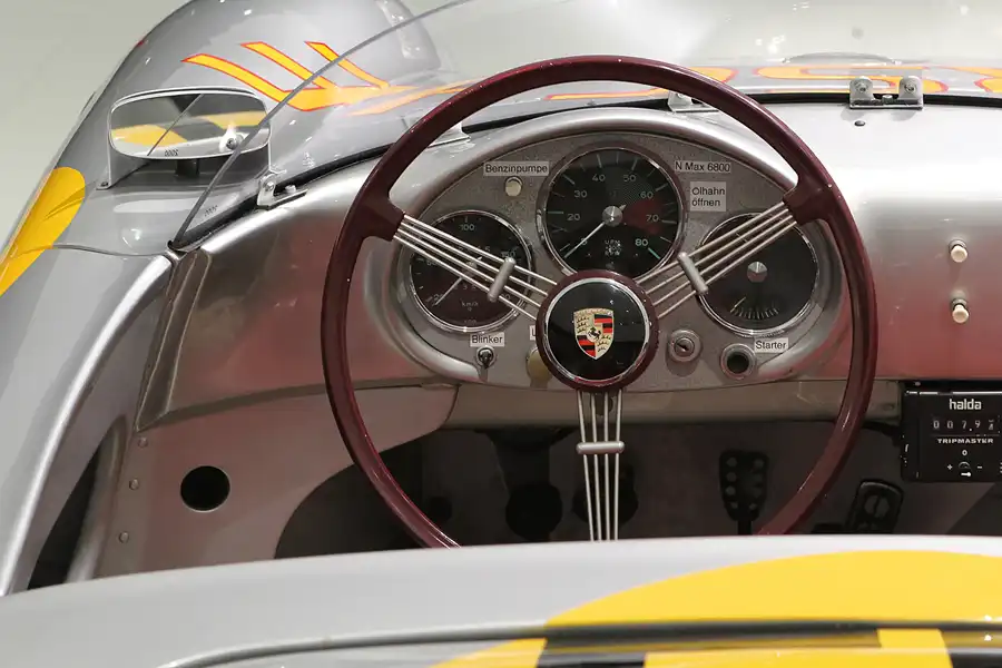 014 | 2014 | Stuttgart | Porsche Museum | © carsten riede fotografie