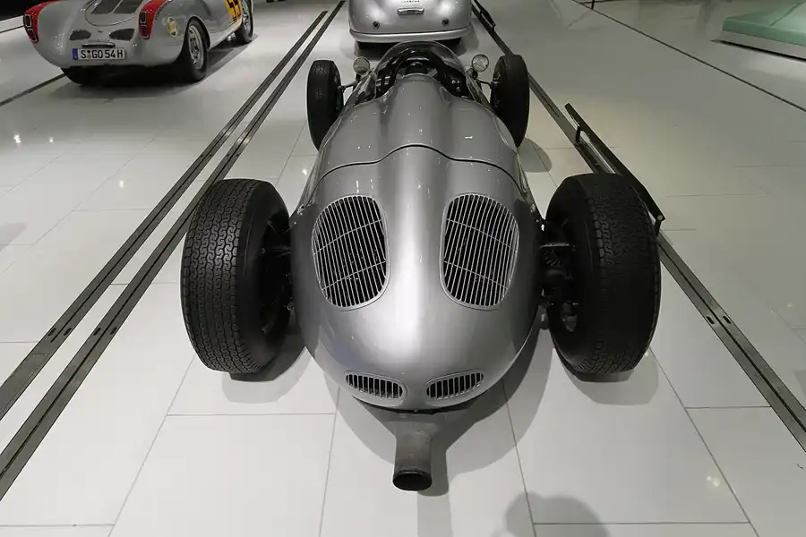 019 | 2014 | Stuttgart | Porsche Museum | © carsten riede fotografie