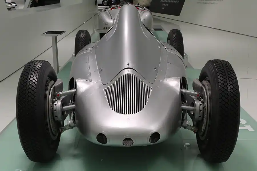 030 | 2014 | Stuttgart | Porsche Museum | © carsten riede fotografie