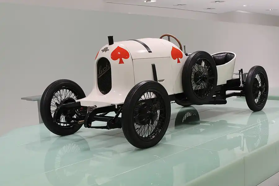 109 | 2014 | Stuttgart | Porsche Museum | © carsten riede fotografie