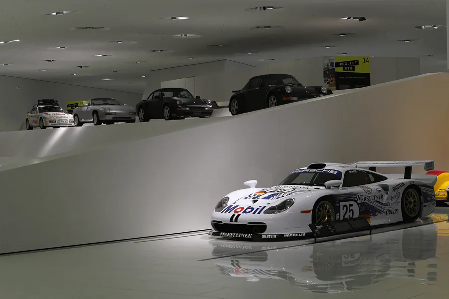088 | 2014 | Stuttgart | Porsche Museum | © carsten riede fotografie