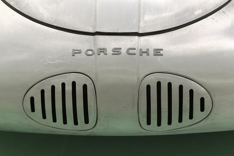 100 | 2014 | Stuttgart | Porsche Museum | © carsten riede fotografie