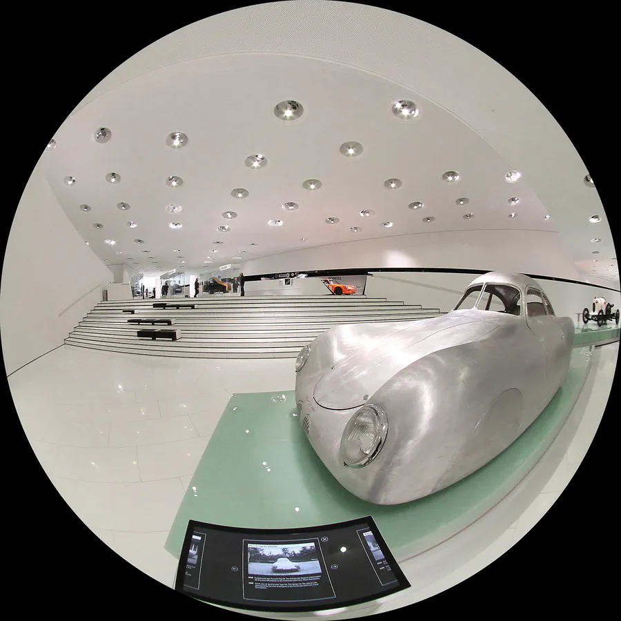 114 | 2014 | Stuttgart | Porsche Museum | © carsten riede fotografie
