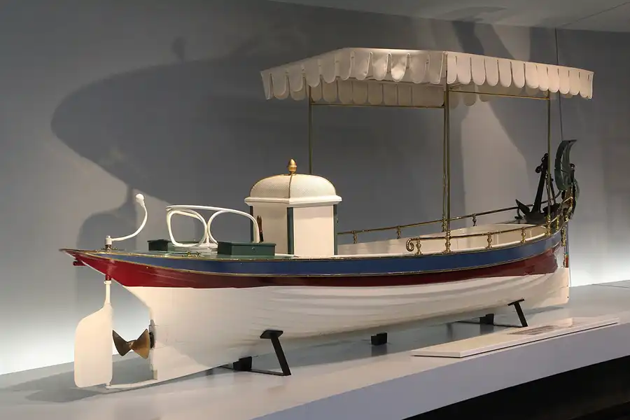 005 | 2014 | Stuttgart | Mercedes Benz Museum | © carsten riede fotografie