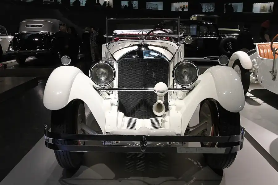 027 | 2014 | Stuttgart | Mercedes Benz Museum | © carsten riede fotografie