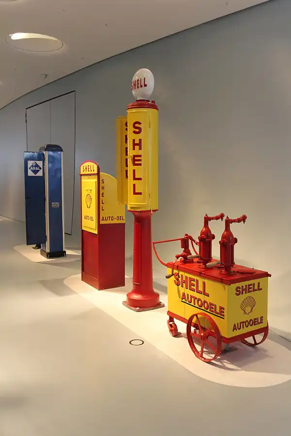 032 | 2014 | Stuttgart | Mercedes Benz Museum | © carsten riede fotografie