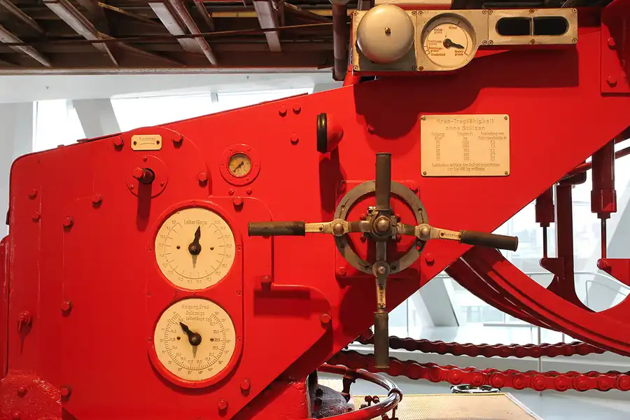 043 | 2014 | Stuttgart | Mercedes Benz Museum | © carsten riede fotografie