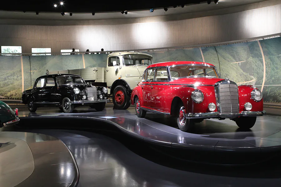 045 | 2014 | Stuttgart | Mercedes Benz Museum | © carsten riede fotografie