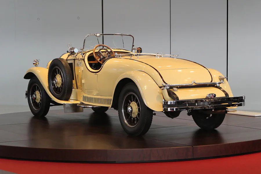 048 | 2014 | Stuttgart | Mercedes Benz Museum | © carsten riede fotografie