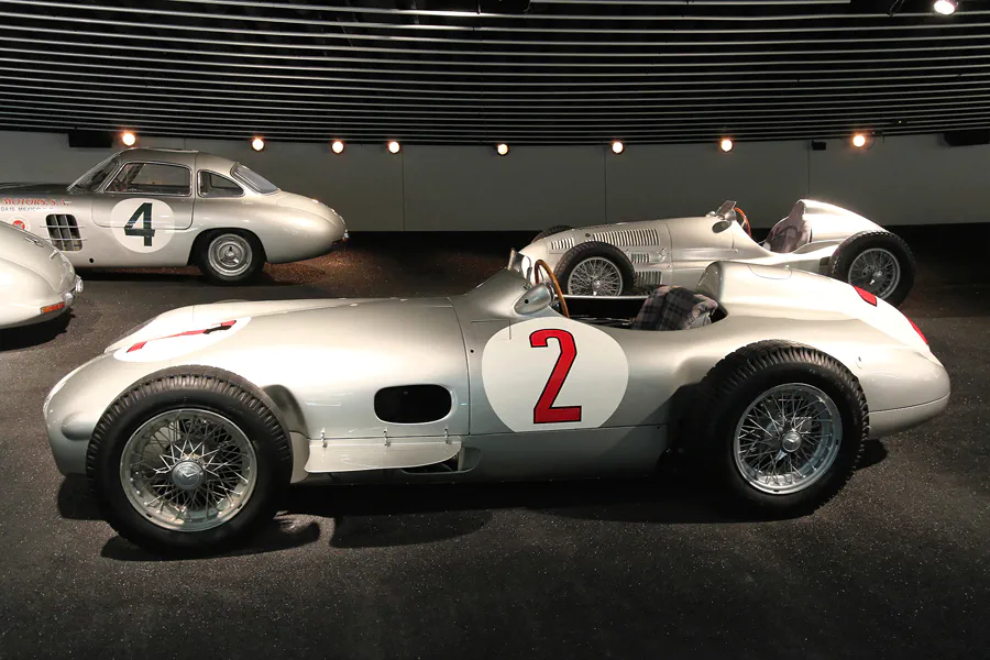 064 | 2014 | Stuttgart | Mercedes Benz Museum | © carsten riede fotografie