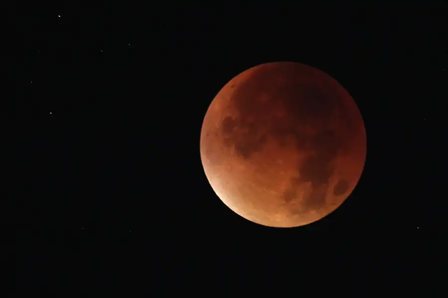 079 | 2015 | Berlin | Totale Mondfinsternis – 28.09.2015 – 04:47 Uhr | © carsten riede fotografie