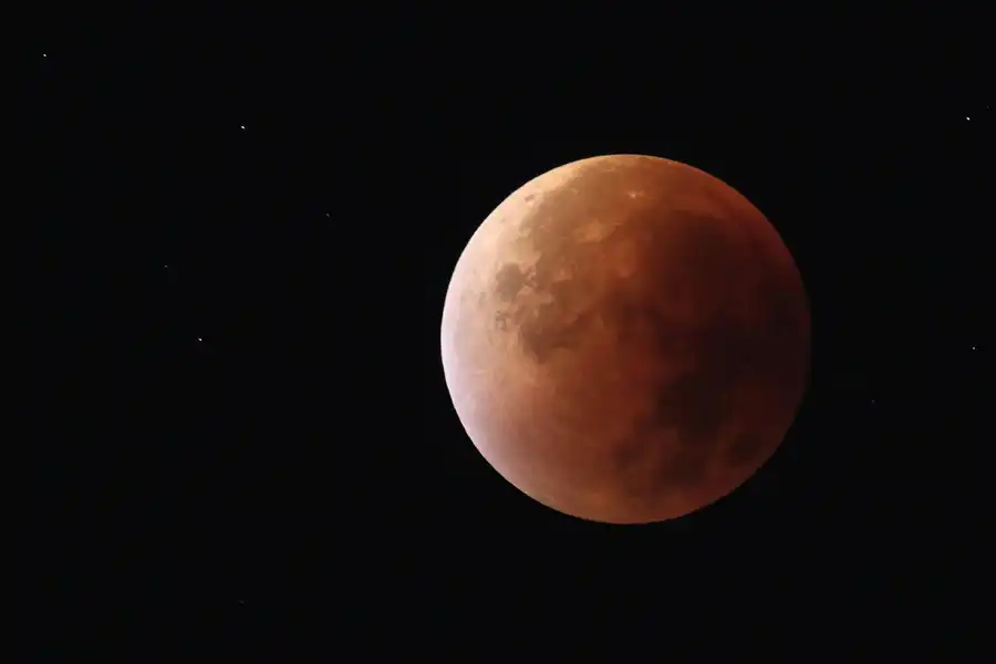 080 | 2015 | Berlin | Totale Mondfinsternis – 28.09.2015 – 05:11 Uhr | © carsten riede fotografie