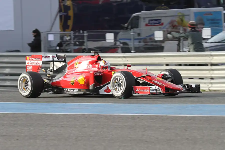 020 | 2015 | Jerez De La Frontera | Ferrari SF15-T | Sebastian Vettel | © carsten riede fotografie
