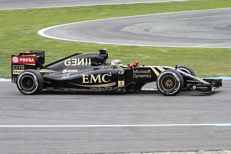 043 | 2015 | Jerez De La Frontera | Lotus-Mercedes Benz E23 Hybrid | Pastor Maldonado | © carsten riede fotografie