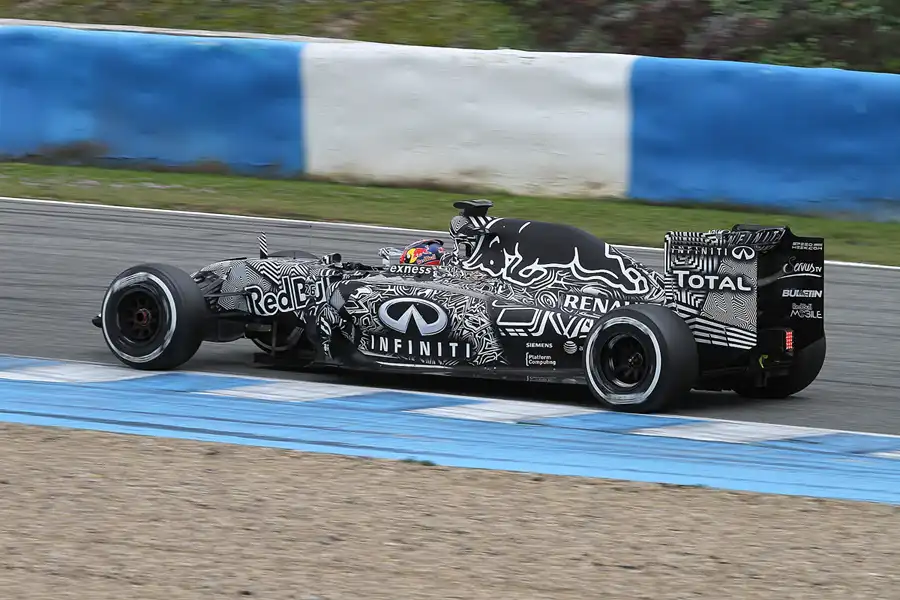 098 | 2015 | Jerez De La Frontera | Red Bull-Renault RB11 | Daniil Kvyat | © carsten riede fotografie