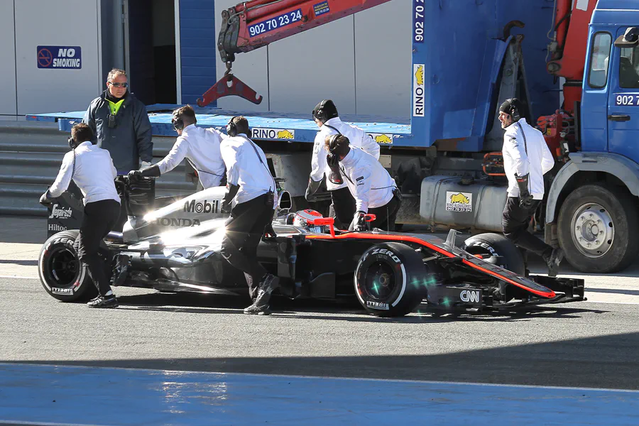 067 | 2015 | Jerez De La Frontera | McLaren-Honda MP4-30 | Jenson Button | © carsten riede fotografie