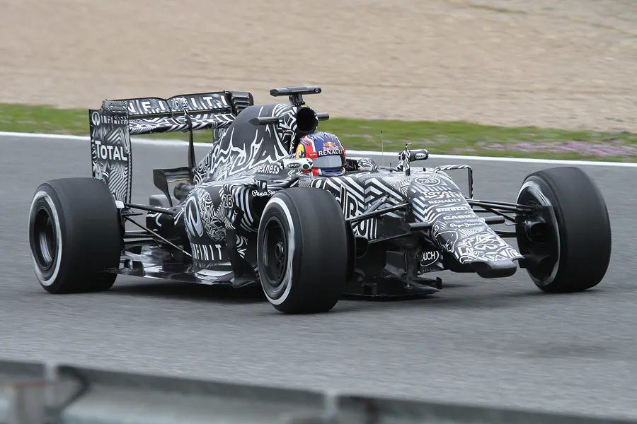 094 | 2015 | Jerez De La Frontera | Red Bull-Renault RB11 | Daniil Kvyat | © carsten riede fotografie