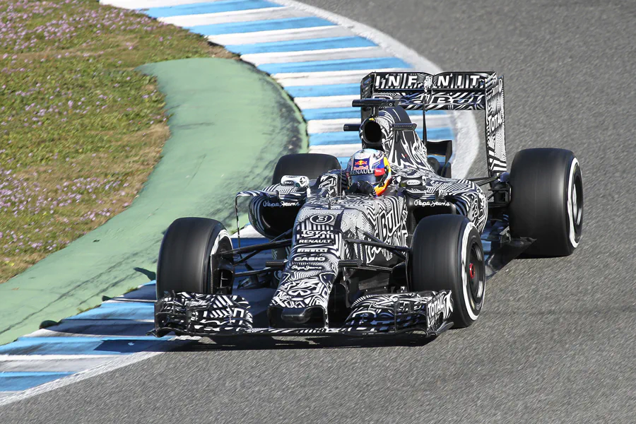 110 | 2015 | Jerez De La Frontera | Red Bull-Renault RB11 | Daniel Ricciardo | © carsten riede fotografie