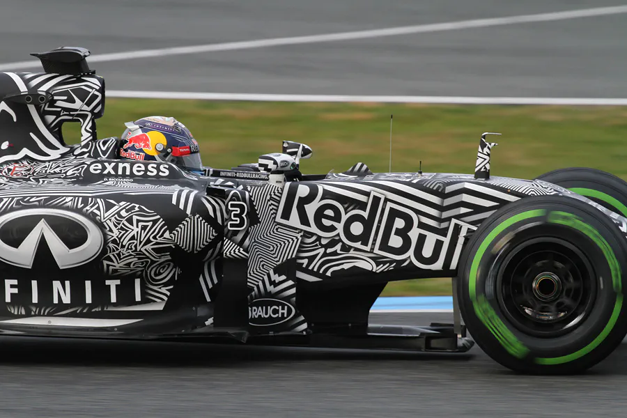 111 | 2015 | Jerez De La Frontera | Red Bull-Renault RB11 | Daniel Ricciardo | © carsten riede fotografie
