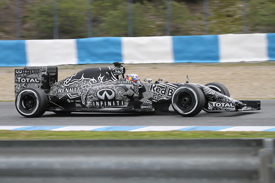 113 | 2015 | Jerez De La Frontera | Red Bull-Renault RB11 | Daniel Ricciardo | © carsten riede fotografie