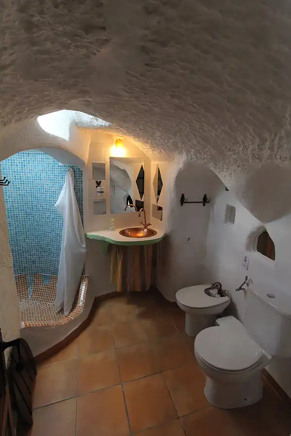 076 | 2015 | Gorafe | Cuevas Algarves de Gorafe – La Luna | © carsten riede fotografie