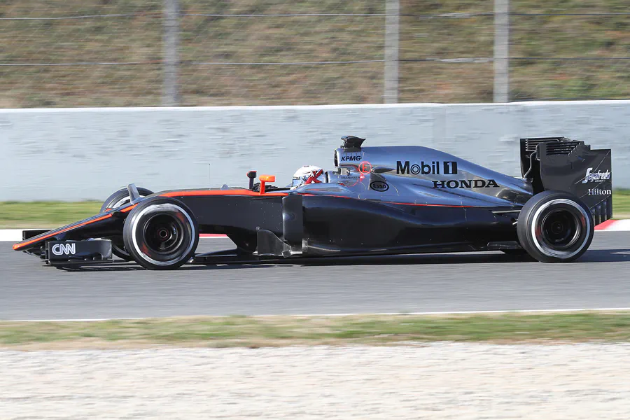 074 | 2015 | Barcelona | McLaren-Honda MP4-30 | Kevin Magnussen | © carsten riede fotografie