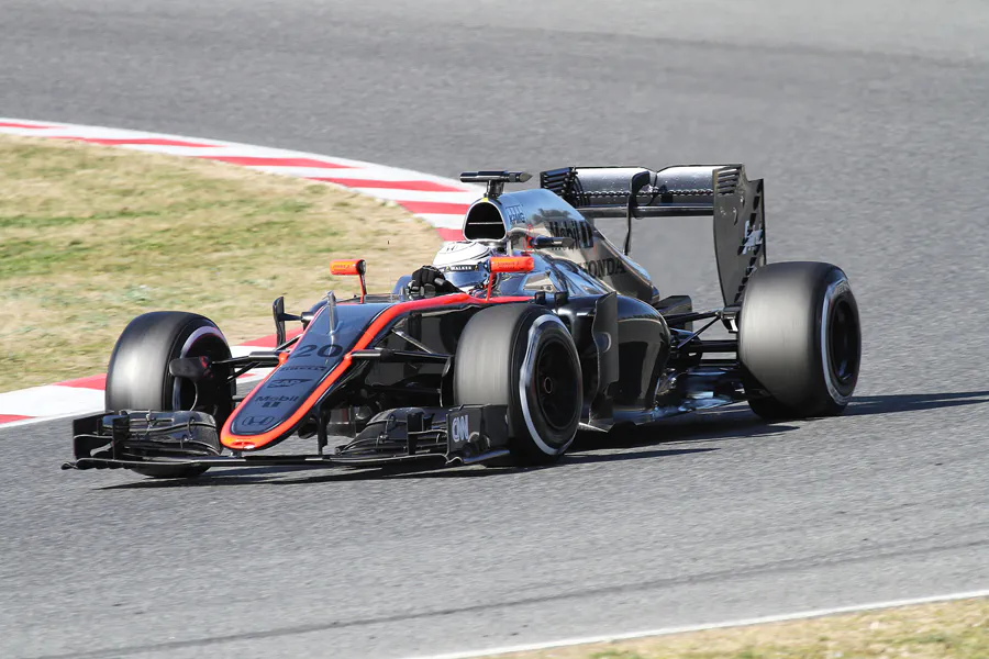 076 | 2015 | Barcelona | McLaren-Honda MP4-30 | Kevin Magnussen | © carsten riede fotografie