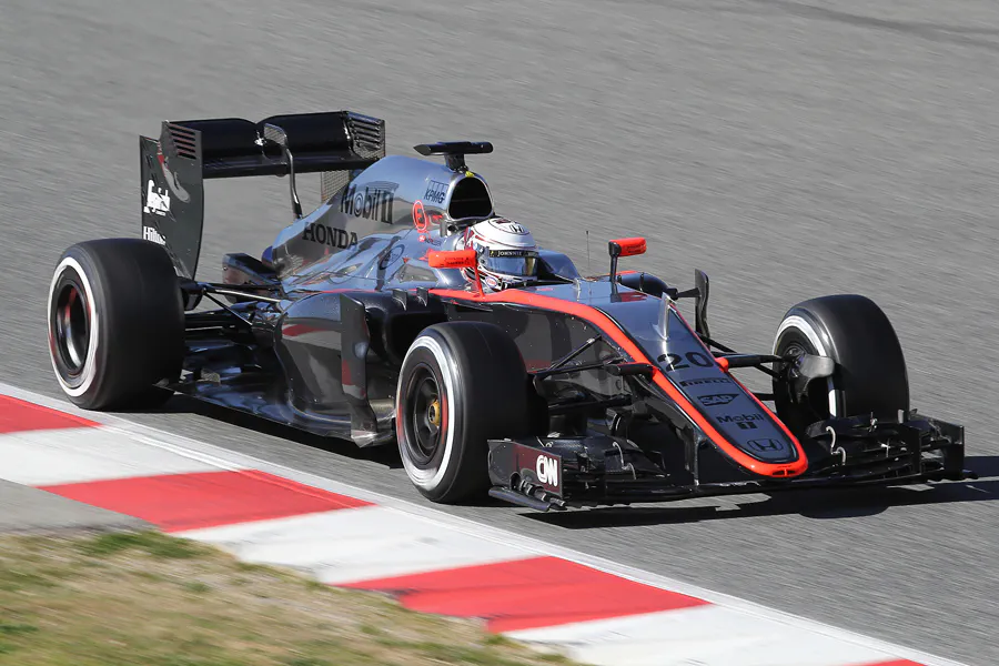077 | 2015 | Barcelona | McLaren-Honda MP4-30 | Kevin Magnussen | © carsten riede fotografie
