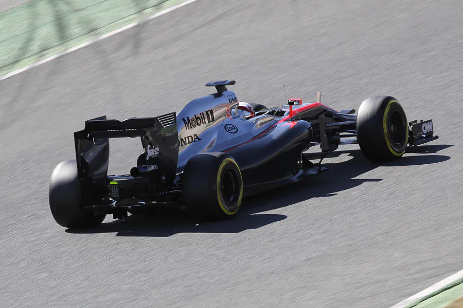 078 | 2015 | Barcelona | McLaren-Honda MP4-30 | Kevin Magnussen | © carsten riede fotografie