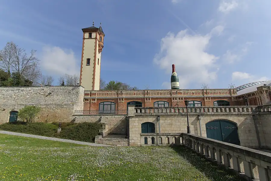 002 | 2015 | Freyburg (Unstrut) | Rotkäppchen Sektkellerei | © carsten riede fotografie